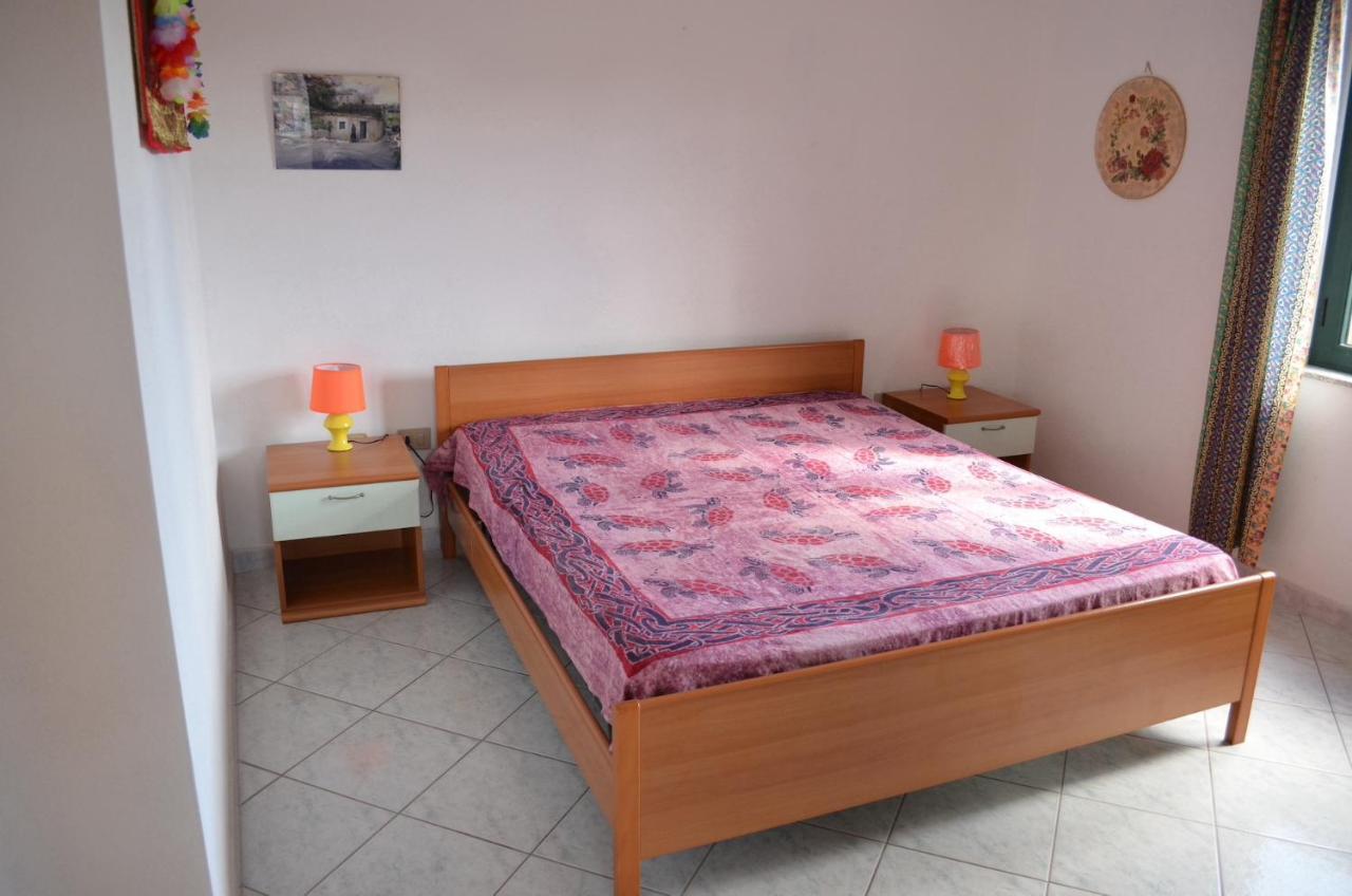 Iss Travel, La Padula - Apartments With Private Veranda And Parking San Teodoro  Bagian luar foto